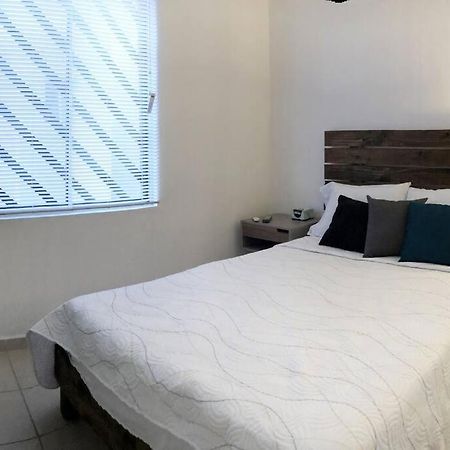 Comfortable And Private House 2 Bedrooms Wifi Parking Free Монтеррей Екстер'єр фото